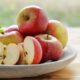 Manfaat buah apel untuk kesehatan, Khasiat buah apel merah, Manfaat buah apel untuk bumil, Kandungan nutrisi buah apel, Cara konsumsi apel sehat