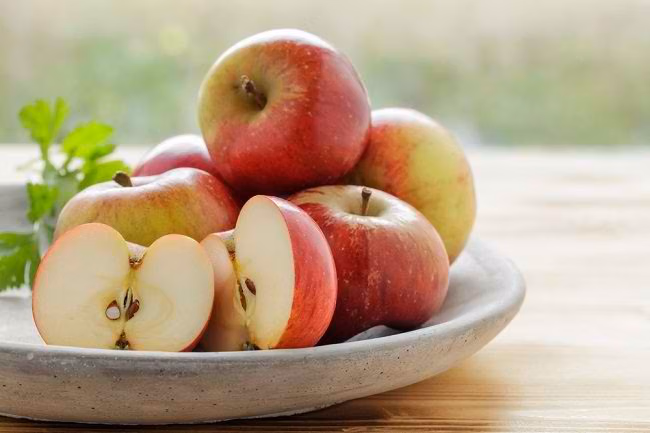 Manfaat buah apel untuk kesehatan, Khasiat buah apel merah, Manfaat buah apel untuk bumil, Kandungan nutrisi buah apel, Cara konsumsi apel sehat