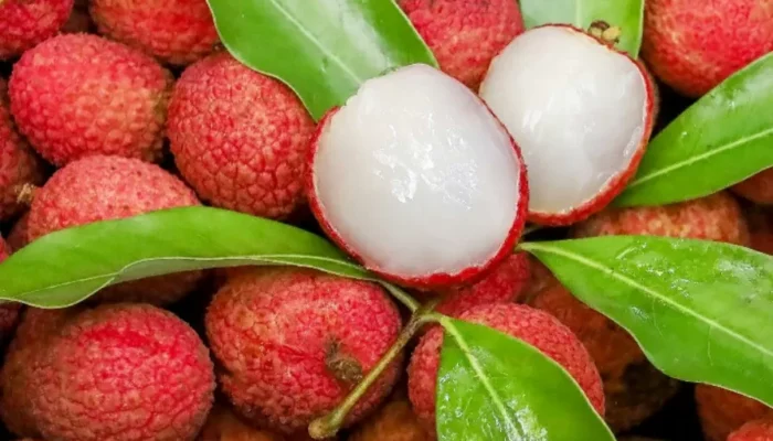 Bukan Cuma Manis! Inilah 8 Manfaat Leci bagi Kesehatan Keluarga