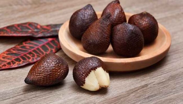 Salak Bukan Sekadar Buah! Tapi Mengandung Segudang Manfaat Ajaib Loh Bunda!