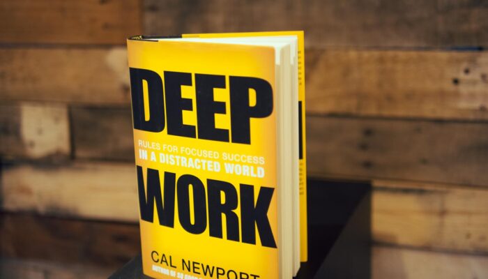 Psikologi ‘Deep Work’ di Era Distorsi: Strategi Fokus 2026