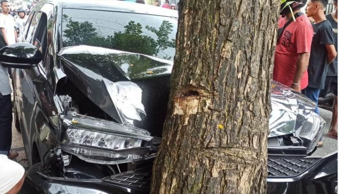 Kecelakaan Maut di Wonogiri Hari Ini: Penumpang Tewas Terjepit Truk Hantam Pohon