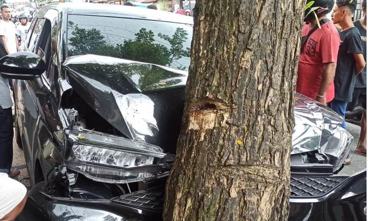 Kecelakaan Maut di Wonogiri Hari Ini: Penumpang Tewas Terjepit Truk Hantam Pohon