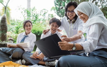 Peran Teknologi dalam Transformasi Pendidikan: Sukses