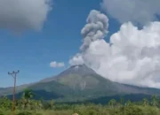 Gunung Lewotobi NTT Siaga: Aktivitas Geologi Meningkat Tajam Sepekan Ini