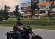 Ketua DPRD Kepri Iman Sutiawan Viral Akibat Kendarai Moge Tanpa Helm